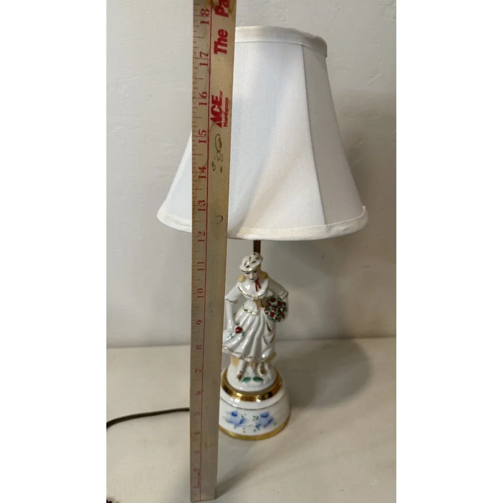 Vintage Porcelain Lady Nightlight Table Lamp Retro Boudoir Light Gold Trim